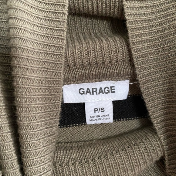 Garage Crop Turtleneck - Picture 2 of 6